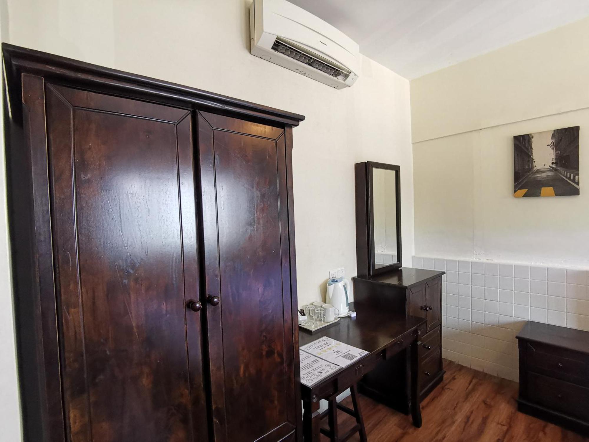 8 Boutique By The Sea Hotel Tanjung Tokong Ngoại thất bức ảnh