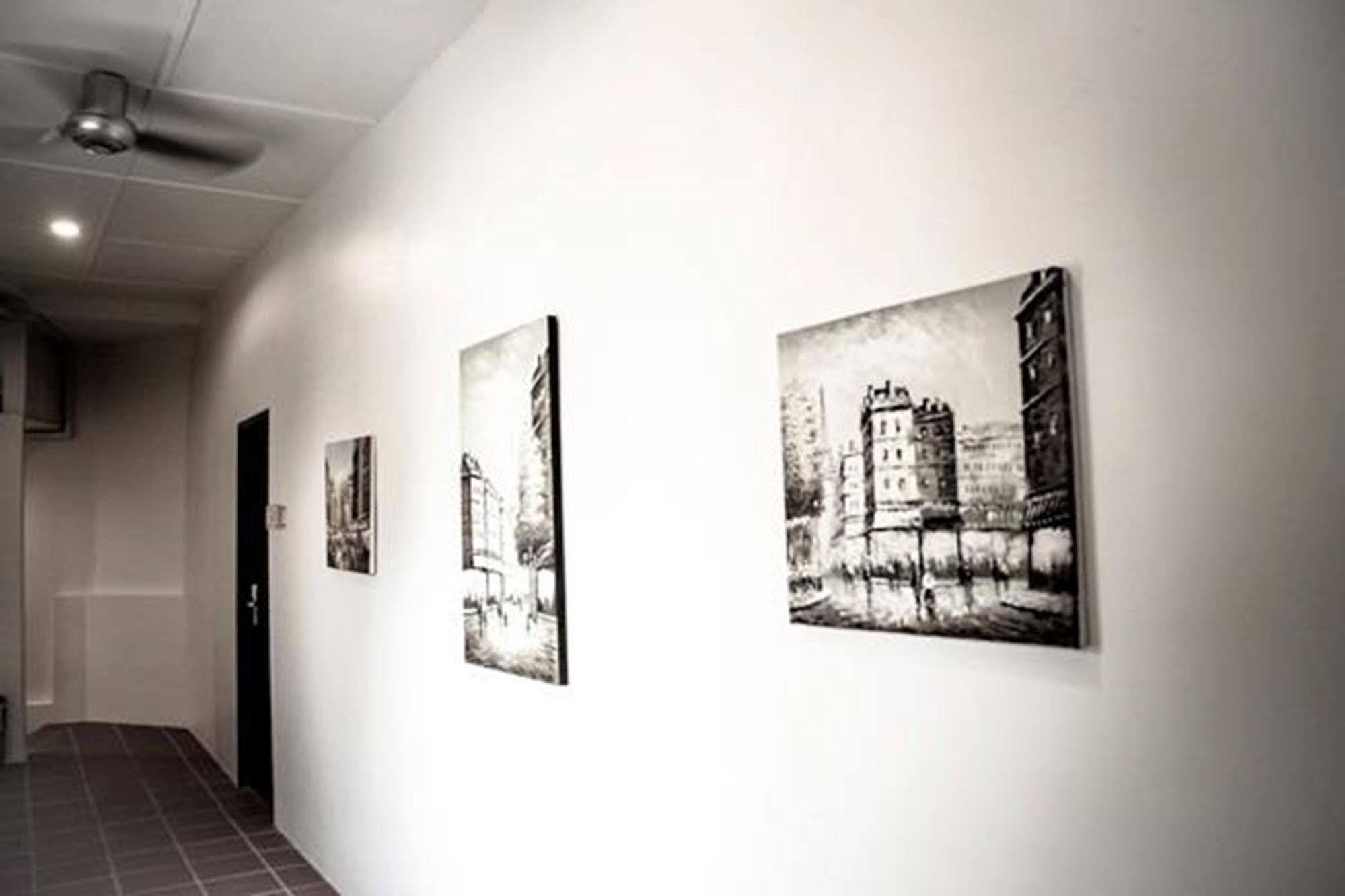 8 Boutique By The Sea Hotel Tanjung Tokong Ngoại thất bức ảnh